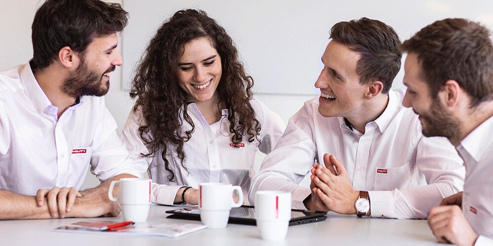 4 Hilti medewerkers hebben plezier