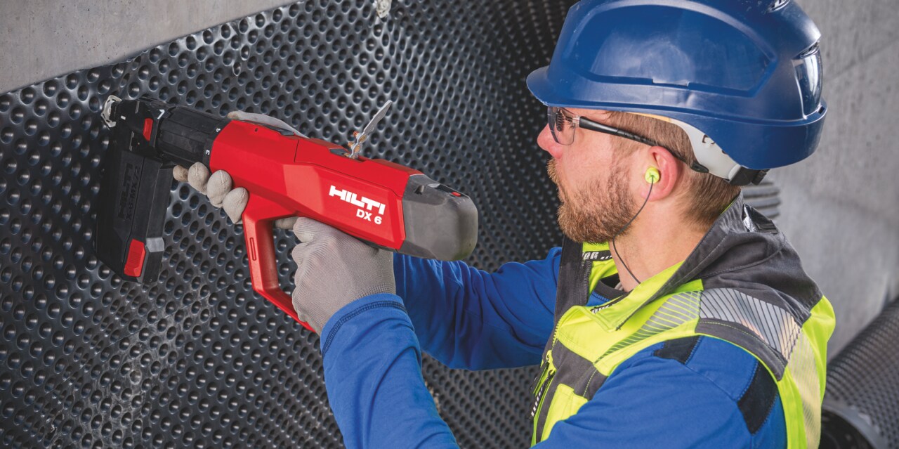 Vastzetten van noppenfolie met DX6