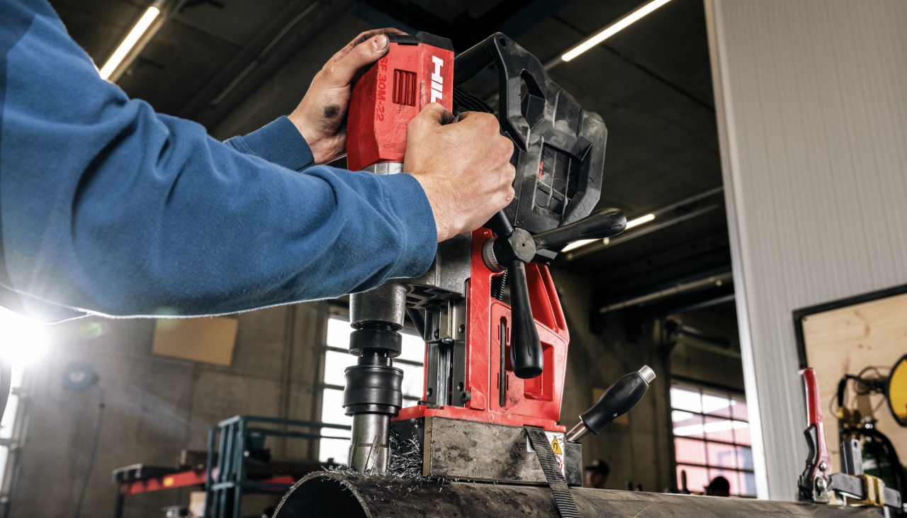 Boren in metaal met SF 30M-22