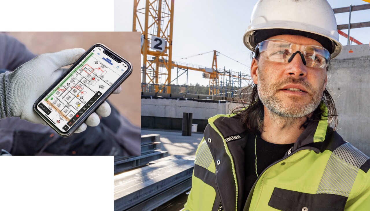 Twee afbeeldingen: Op de eerste foto is een hand in handschoenen te zien die een mobiele telefoon vasthoudt. Op de tweede foto zie je een man met een witte helm en veiligheidsbril op een grotere bouwplaats.