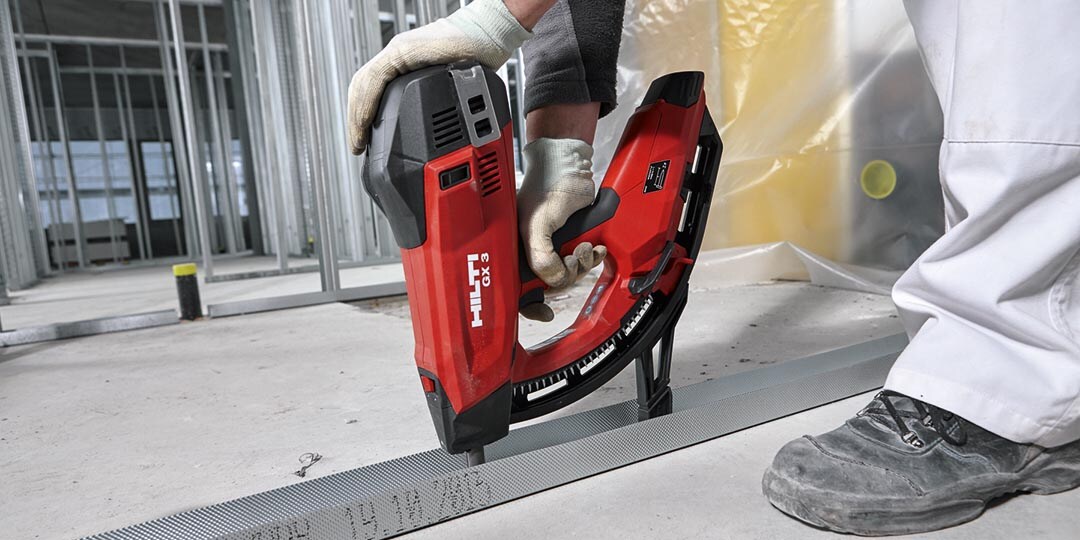 GX 3, gas-actuated tool
