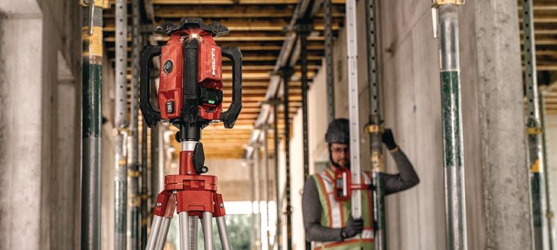 PR 40-22 Rode roterende laser, met enkele afschotmodus Robuuste roterende buitenlaser met automatische functies voor lange afstanden nivelleren, uitlijnen, op afschot en vierkant maken (Nuron-accuplatform) Toepassingen 1