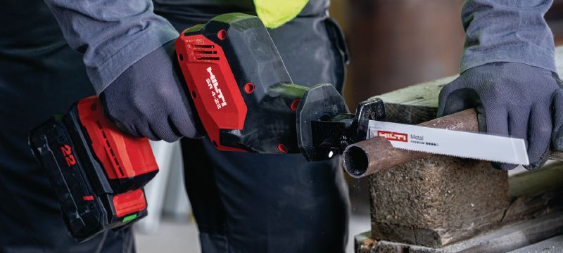 SR 4-22 reciprozaag voor gebruik met één hand Compacte en lichte accureciprozaag zonder koolborstels voor éénhandbediening voor alledaags sloopwerk en snel, precies zagen (Nuron accuplatform) Toepassingen 1