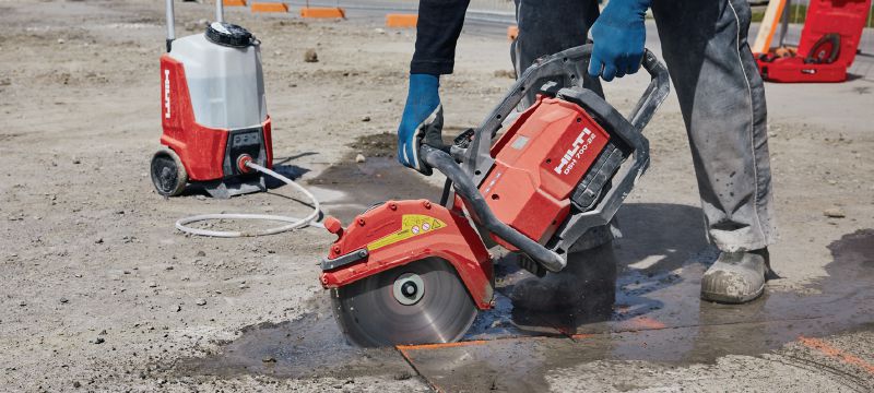 DSH 700-22 accu afkortzaag (handgreep aan de achterkant) Accu afkortzaag met handgreep aan de achterkant voor beton, metaal en metselwerk voor zware toepassingen (Nuron accuplatform) Toepassingen 1