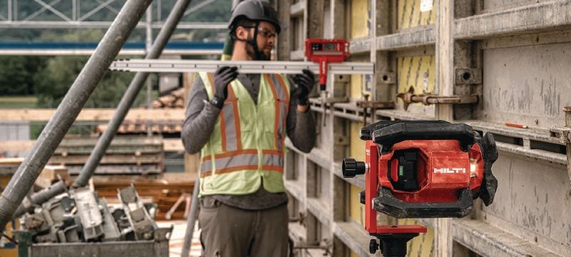 PR 40-22 Rode roterende laser, met enkele afschotmodus Robuuste roterende buitenlaser met automatische functies voor lange afstanden nivelleren, uitlijnen, op afschot en vierkant maken (Nuron-accuplatform) Toepassingen 1