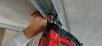 X-GN MX-betonnagels (op strip) Nagels op strip voor bevestiging op beton en andere basismaterialen met de GX 120-gasschiethamer Toepassingen 2