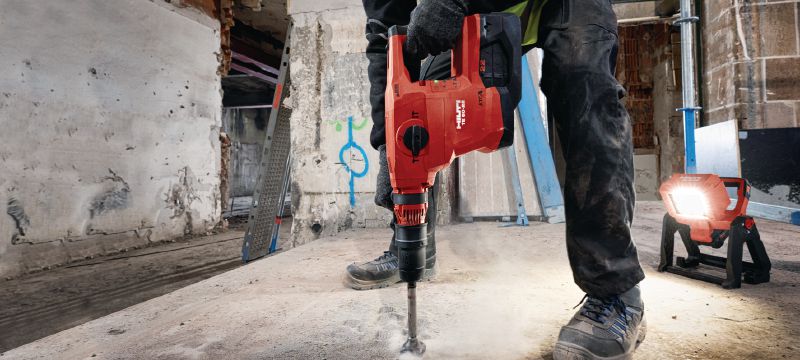 TE 60-22 accuboorhamer Krachtige SDS Max (TE-Y) accuboorhamer met actieve vibratiereductie en beveiliging tegen vastslaan voor zwaar boor- en beitelwerk in beton (Nuron) Toepassingen 1