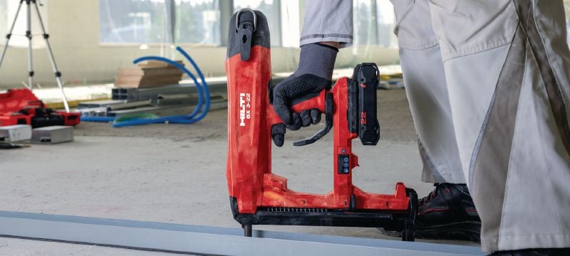BX 3-L-22 accuschiethamer voor beton (langere nagels) Bevestigingsgereedschap op Nuron accu voor het bevestigen van gipsplaatrails en andere lichte bevestigingen op beton, staal en metselwerk (max. nagellengte 36 mm│1-13/32) Toepassingen 1