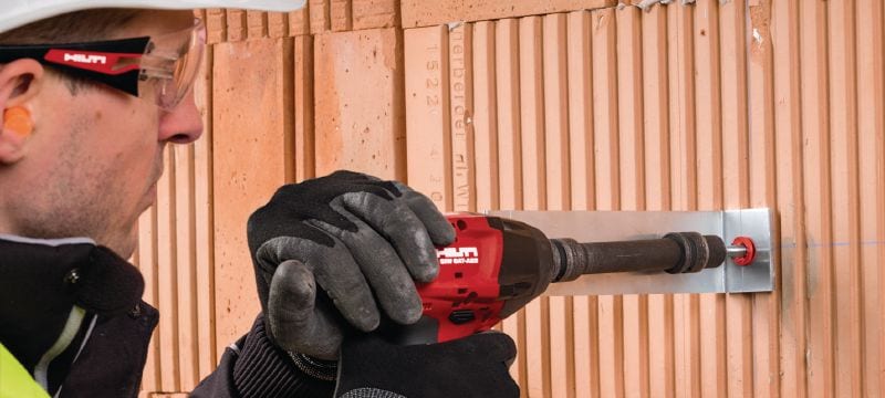 FOX V S console Veelzijdige muurconsole voor montage van geventileerde gevelconstructies Toepassingen 1