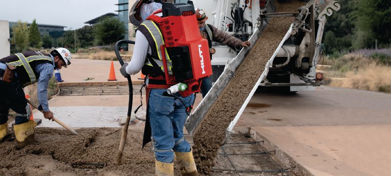 NCV 10-22 rugzakmodel betontrilnaald Rugzakmodel accu-aangedreven betontrilnaald met koolborstelloze motor voor verdichting van muren, vloeren en funderingen (Nuron-accuplatform) Toepassingen 1