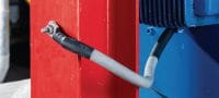 S-BT-EF HC schroefbout Schroefdraadbout (koolstofstaal, metrische schroefdraad) voor elektrische verbindingen op staal in licht corrosieve omgevingen, aanbevolen maximale doorsnede van de verbonden kabel 120 mm² Toepassingen 6