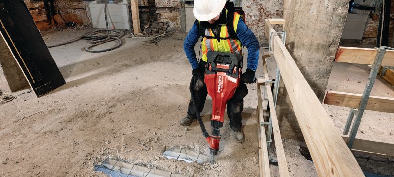 TE 2000-22 TE-S-hakhamer op accu Krachtige accu-aangedreven hakhamer voor het breken van beton en andere sloopwerkzaamheden (Nuron-accuplatform) Toepassingen 1