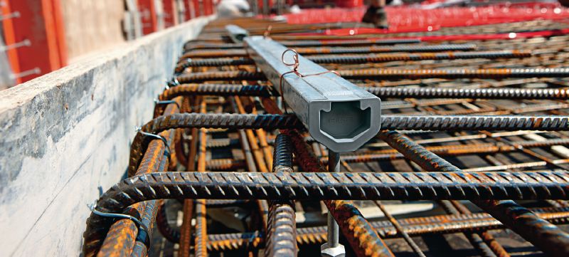 HAC instortanker rails Instort ankerrails in standaardafmetingen en -lengtes met de goedkeuringen die nodig zijn voor vrijwel elk uitdagend project