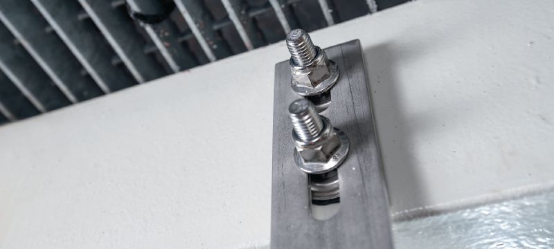 F-BT-MR SN Draadbouten met afdichtingsring Roestvrijstalen draadbouten voor gebruik met Hilti Stud Fusie, inclusief afdichtingsring en veiligheidsflensmoer Toepassingen 1