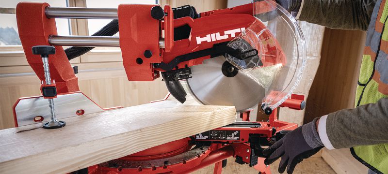 Cirkelzaagblad voor een fijne afwerking in hout Cirkelzaagblad met carbide tanden voor ultieme fijne afwerking, voor soepeler en zuiverder zagen van massief hout en houten planken met accu-invalzagen Toepassingen 1