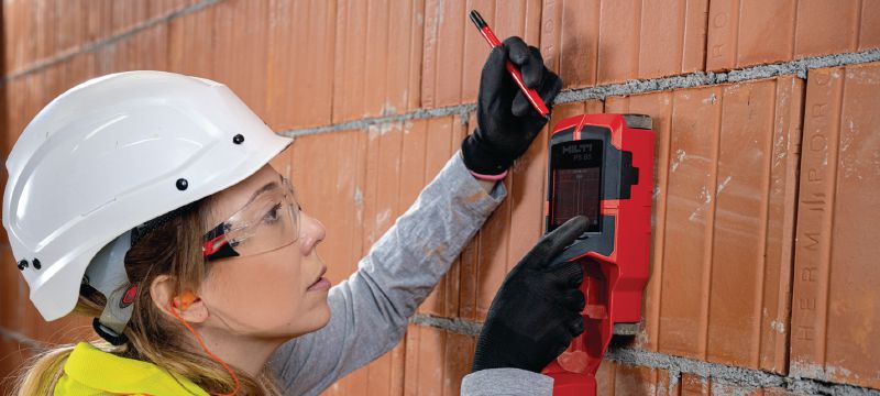 PS 85 wandscanner Eenvoudig te gebruiken multidetector, wandscanner en balkzoeker om te voorkomen dat deze worden geraakt bij het boren of zagen in de buurt van ingebouwde objecten Toepassingen 1