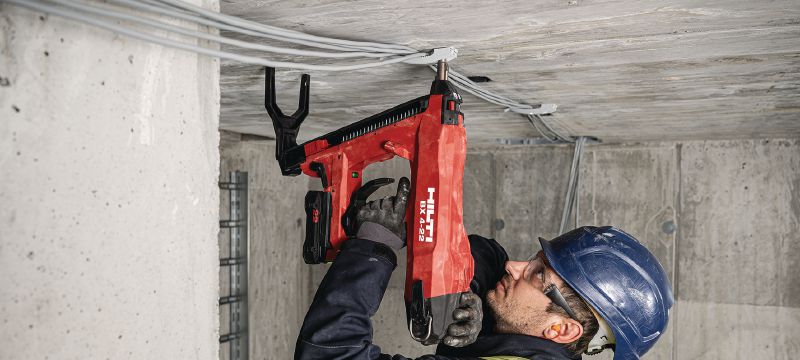 BX 4-ME-22-accuschiethamer voor beton (M&E uitvoering) Nuron-accuschiethamer voor het monteren van kabels, leidingen en draadbouten aan beton, staal en metselwerk Toepassingen 1