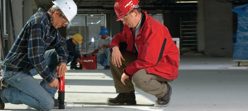 Operatortraining gereedschap voor geschoten montage Trainingscursus die na succesvolle afronding leidt tot een erkende operatorkaart voor bevestigingsgereedschap met een kruitsysteem