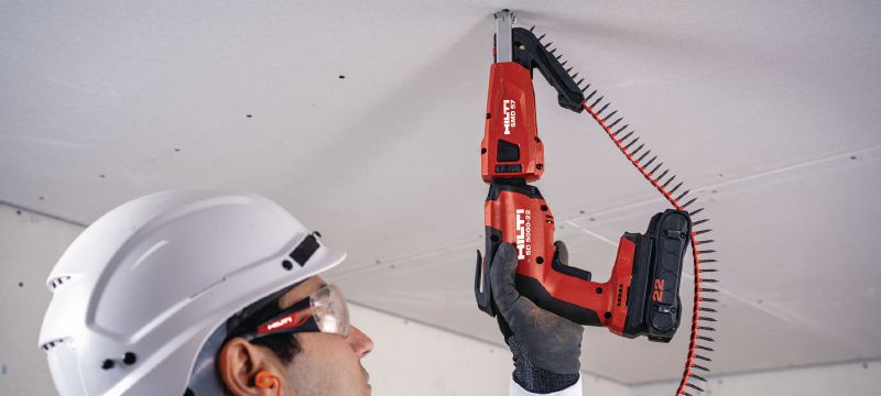 S-DS 01 B M gipsplaatschroeven met scherpe punt Gipsplaatschroef op strip (fosfaat-gecoat) voor het SMD 57 schroefmagazijn – voor bevestiging van gipsplaat op metaal Toepassingen 1