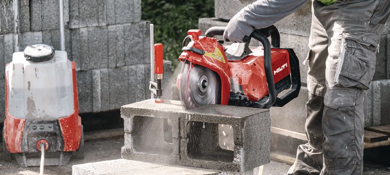 DSH 600-22 ATC accu-aangedreven doorslijpmachine (300 mm) Compacte accu-doorslijper met bovenhandgreep, voor doorslijpen tot 120 mm met bladen van 300 mm in beton, metselwerk en metaal (Nuron-accuplatform) Toepassingen 1