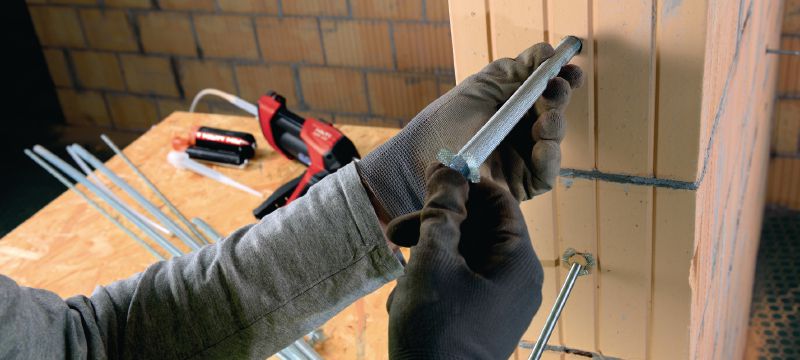 HIT-S fijne filterbuis Standaard op maat te knippen metalen zeefhulzen voor bevestigingen in hol metselwerk met injecteerbare hybride ankers Toepassingen 1