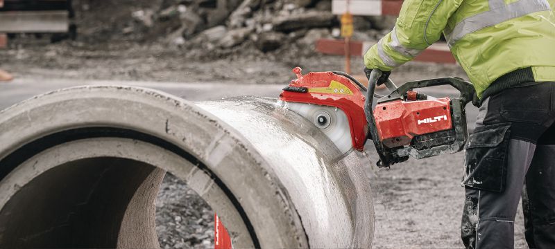 DSH 700-22 ATC accu-aangedreven doorslijpmachine (300 mm) Veelzijdige accu-doorslijper met achterhandgreep, voor doorslijpen tot 120 mm met bladen van 300 mm in beton, metselwerk en metaal (Nuron-accuplatform) Toepassingen 1