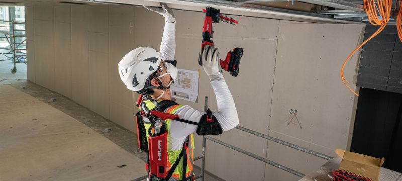 SD 5000-22 gipsplaatschroevendraaier op accu Gipsplaatschroevendraaier op accu met koolborstelloze motor voor het ophangen van gipsplaten, houten planken en buitenbekleding (Nuron accuplatform) Toepassingen 1