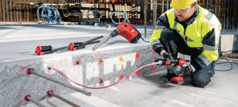HIT-RE 500 V4 epoxy-anker Ultieme injecteerbare epoxymortel met goedkeuringen voor wapeningverbindingen en ankers voor zware toepassingen. De 1400 ml alleen te gebruiken bij de P8000D – niet geschikt voor HDE/HDM. Toepassingen 1